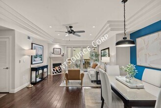 12044 Hoffman St in Los Angeles, CA - Foto de edificio - Building Photo