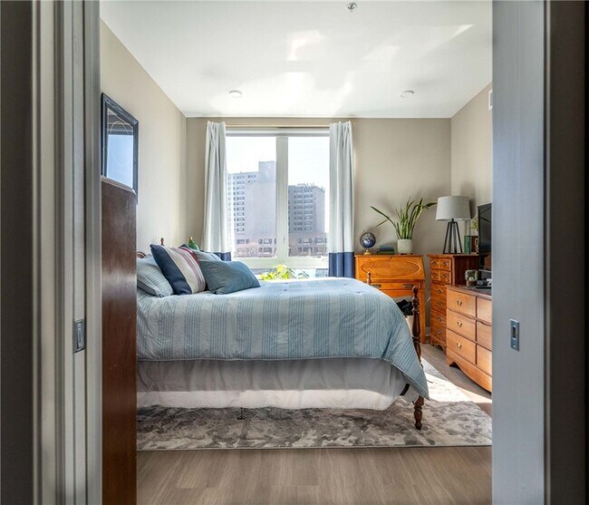 property at 625 S Goodman St
