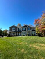 5 Countryside Lane in Warren, NJ - Building Photo