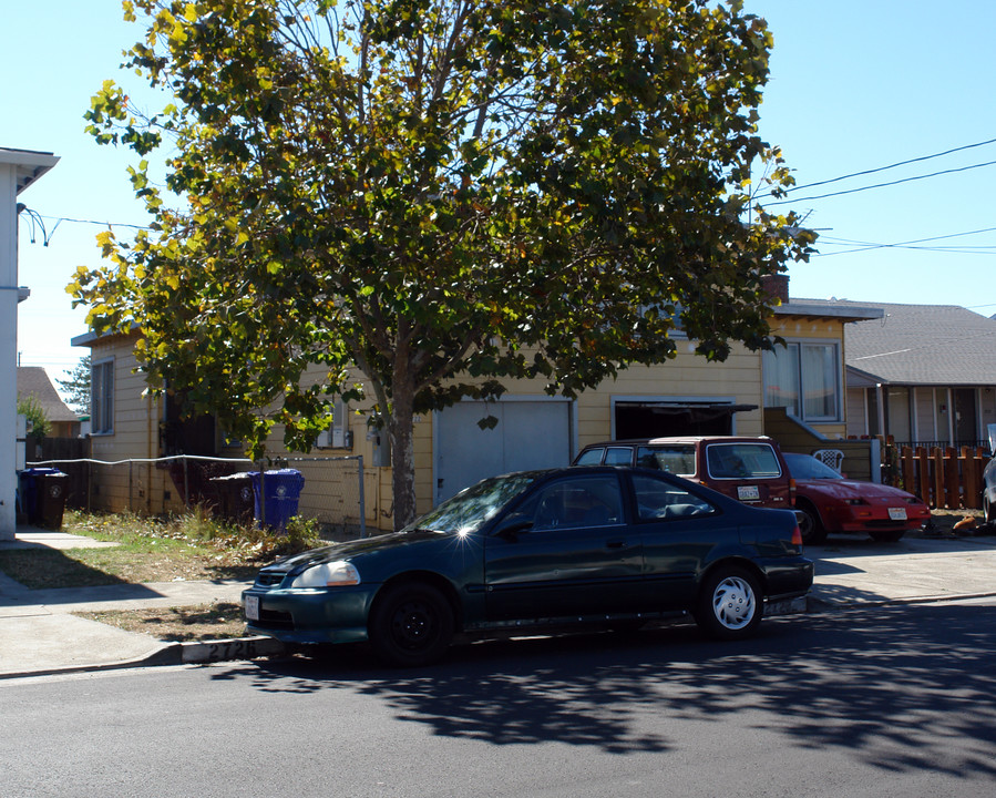 2734 Maricopa Ave in Richmond, CA - Building Photo