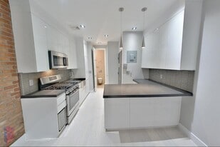 493 Second Ave (27th & 28th St), #9 in New York, NY - Building Photo