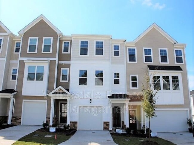 property at 1079 Shoreside Dr