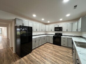 9820 W Court St in Pasco, WA - Building Photo - Building Photo