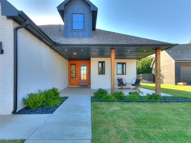 2117 Aminas Wy in Yukon, OK - Building Photo - Building Photo