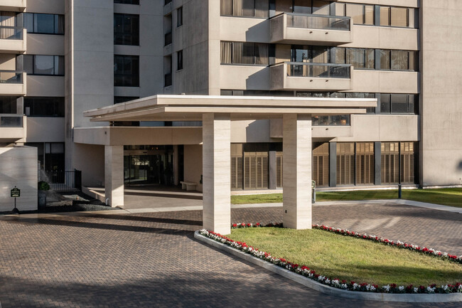 Park Square Condos in Houston, TX - Foto de edificio - Building Photo