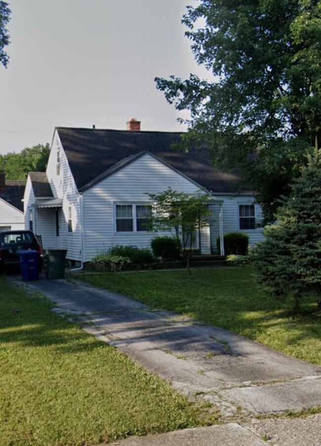 property at 1279 E N Broadway St