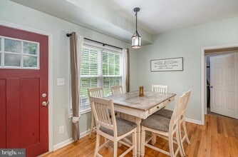 7092 Arrow Wood Dr in Fredericksburg, VA - Foto de edificio - Building Photo