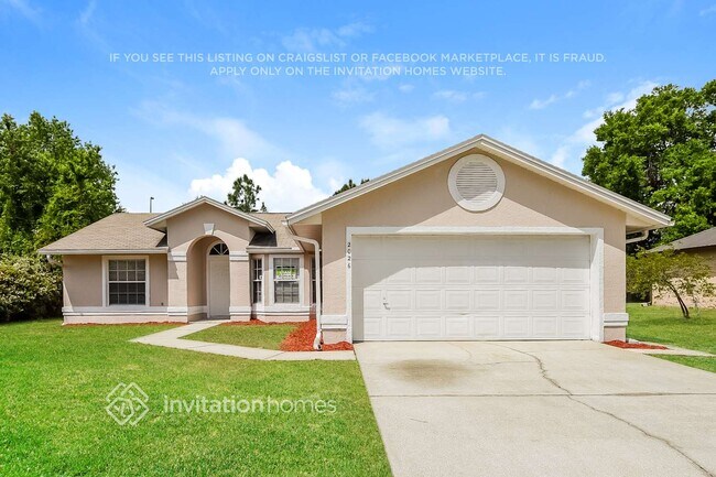 property at 2026 W Parkton Dr