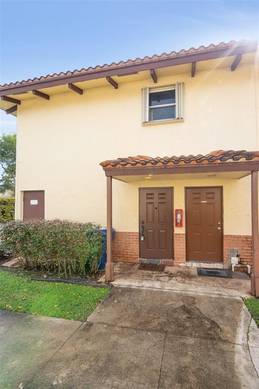 8800 NW 30th St, Unit 11-4 in Coral Springs, FL - Foto de edificio - Building Photo