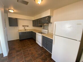 127 El Rancho Dr in Rawlins, WY - Building Photo - Building Photo