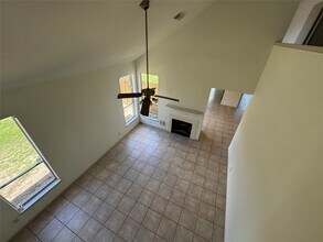 6810 Creek Village Dr in Katy, TX - Building Photo - Building Photo