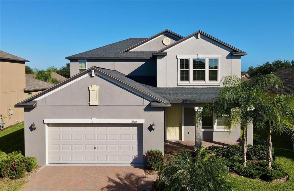 25115 Lambrusco Loop in Lutz, FL - Building Photo