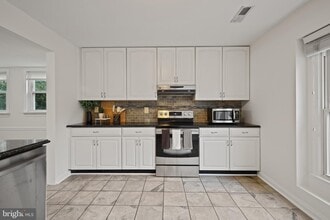 332 Charred Oak Ct in Annapolis, MD - Foto de edificio - Building Photo