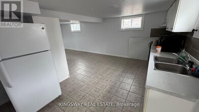 65 Park Crescent in Richmond Hill, ON - Building Photo - Building Photo