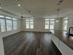 968 Avanti Way Blvd in North Fort Myers, FL - Building Photo - Building Photo
