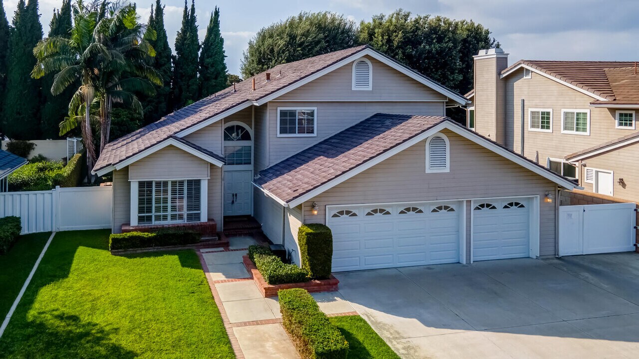 945 Finnell Way in Placentia, CA - Building Photo