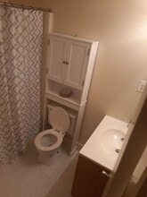 1423 E Ocean View Ave in Norfolk, VA - Building Photo - Building Photo