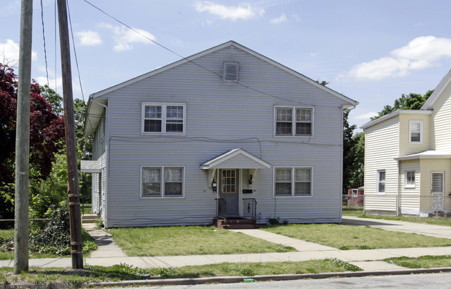 516-518 N 4th St in Millville, NJ - Foto de edificio - Building Photo