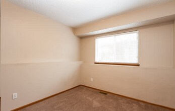 10051 Shoshone Way in Thornton, CO - Building Photo - Building Photo