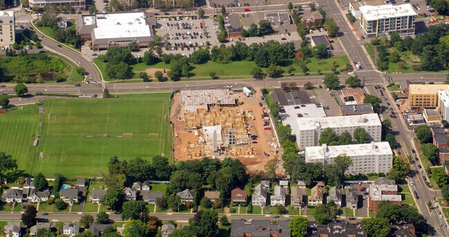 One West Hartford in West Hartford, CT - Building Photo - Primary Photo