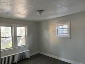 2101 Hampton Ave, Unit 1 in Pittsburgh, PA - Building Photo - Building Photo