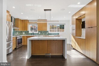 3700 Emily St in Kensington, MD - Building Photo - Building Photo