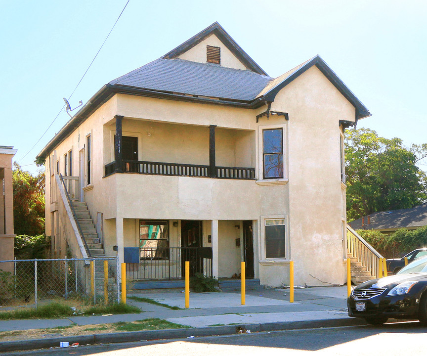 1034-1040 S California St in Stockton, CA - Building Photo