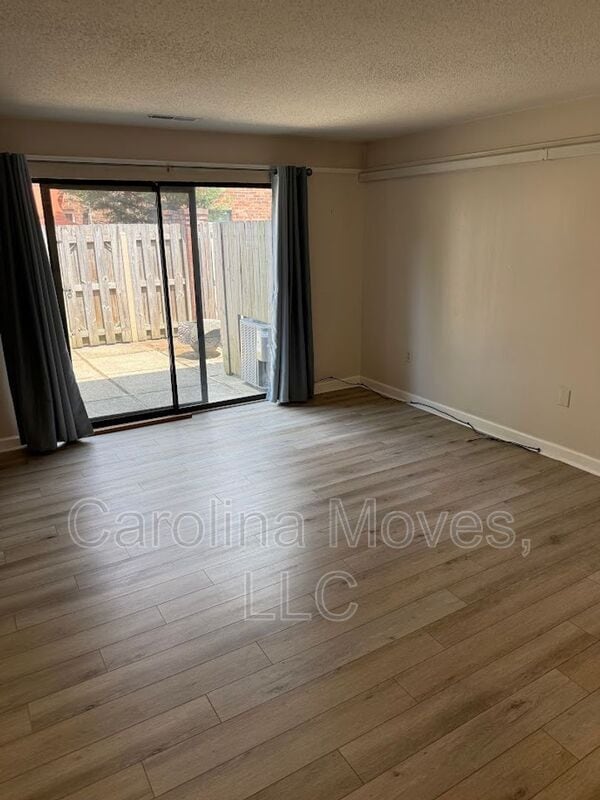 2530 E North St in Greenville, SC - Building Photo - Building Photo