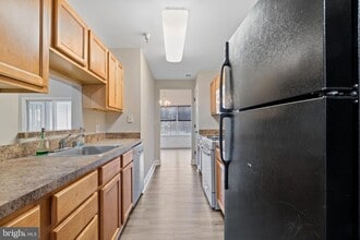 6520 Lake Park Dr, Unit 301A in Greenbelt, MD - Building Photo - Building Photo