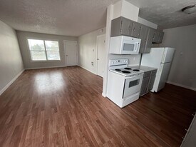 331 NW 8th Ave in Ontario, OR - Building Photo