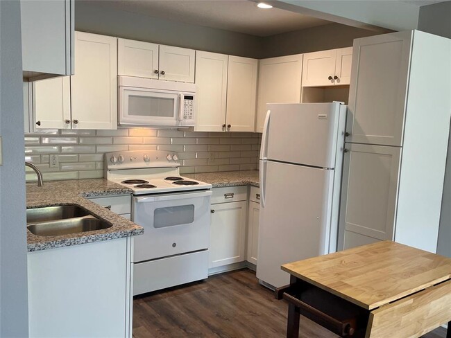 property at 3103 Yost Blvd