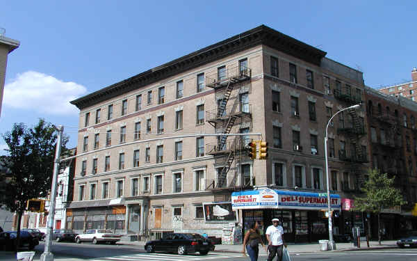 301 W 141st St in New York, NY - Building Photo