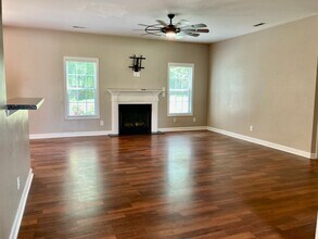 116 Lewis Humphrey Ln in Hubert, NC - Building Photo - Building Photo