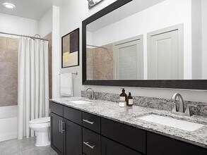 2800 Greenbusch Rd in Katy, TX - Building Photo - Building Photo
