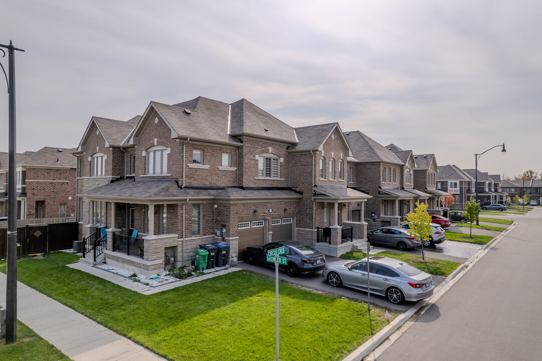 61 Callandar Rd in Brampton, ON - Building Photo