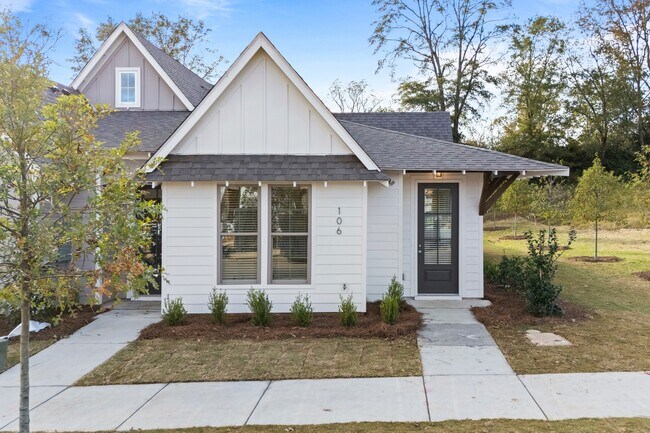 106 Summer St in Opelika, AL - Building Photo - Building Photo