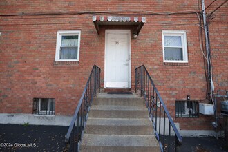 35 McAlpin St in Albany, NY - Building Photo - Building Photo