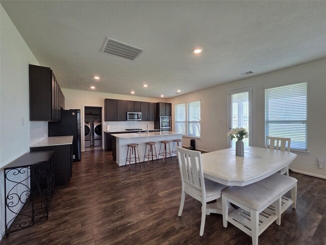 property at 25553 Kensington Lk Dr
