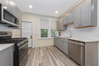 44 Brackett St in Boston, MA - Building Photo - Building Photo