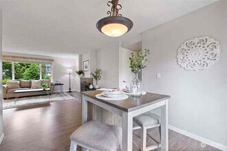 33240 37th Pl SW in Federal Way, WA - Building Photo - Building Photo