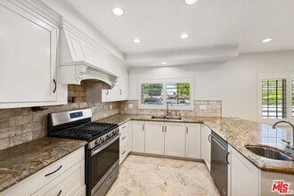 17601 Caprino Pl in Los Angeles, CA - Building Photo - Building Photo