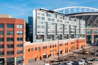 Gridiron in Seattle, WA - Building Photo - Building Photo