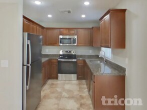 6317 W Desert Hills Dr in Glendale, AZ - Building Photo - Building Photo