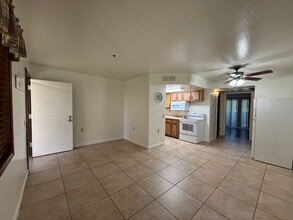 12221 W Bell Rd, Unit 168 in Surprise, AZ - Building Photo - Building Photo