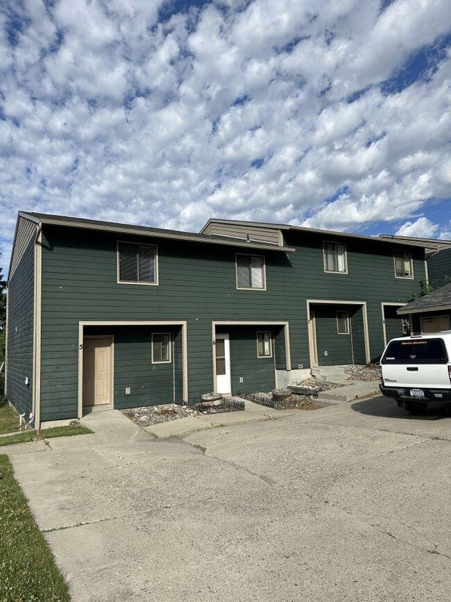 property at 960 N 17th St