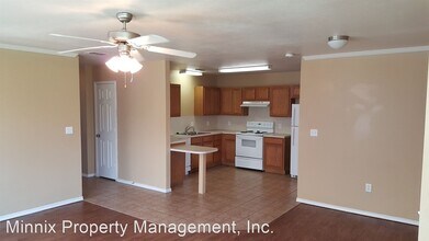 608 N Englewood Ave in Lubbock, TX - Building Photo - Building Photo