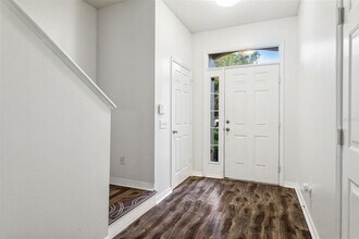 655 Vallance Way NE in St. Petersburg, FL - Building Photo - Building Photo