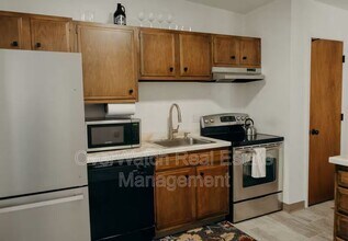 3009 W 33rd Ave in Anchorage, AK - Building Photo - Building Photo