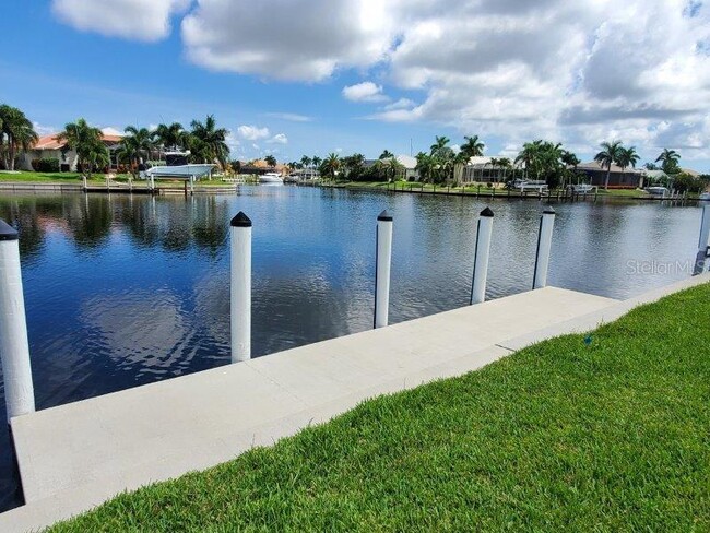 3768 Bal Harbor Blvd in Punta Gorda, FL - Building Photo - Building Photo