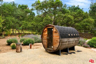 918 Palomar Rd in Ojai, CA - Building Photo - Building Photo